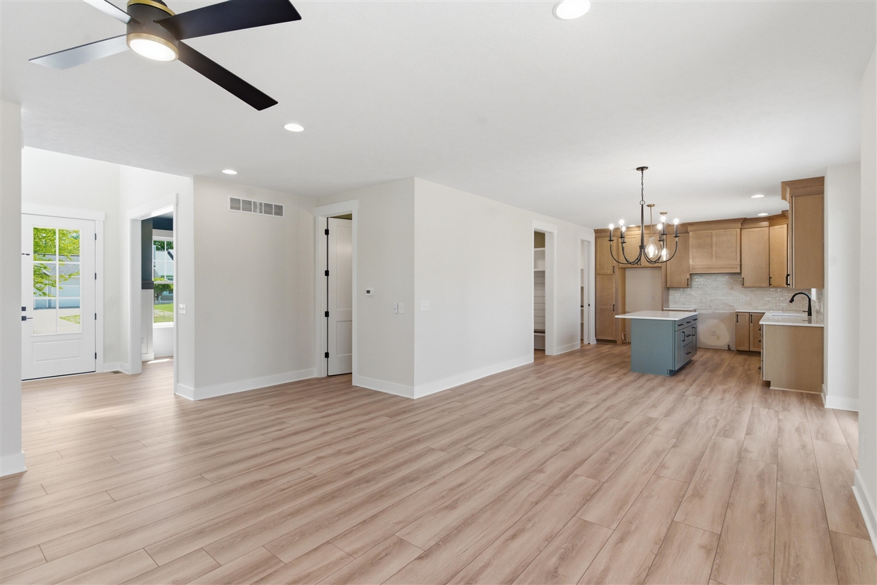 9933 Honey Creek Trail