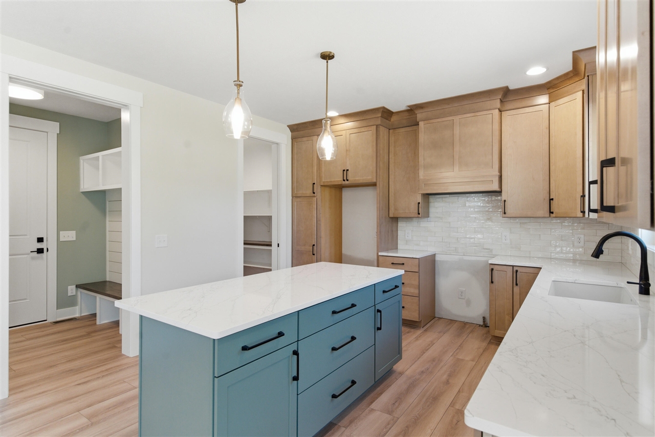 9933 Honey Creek Trail