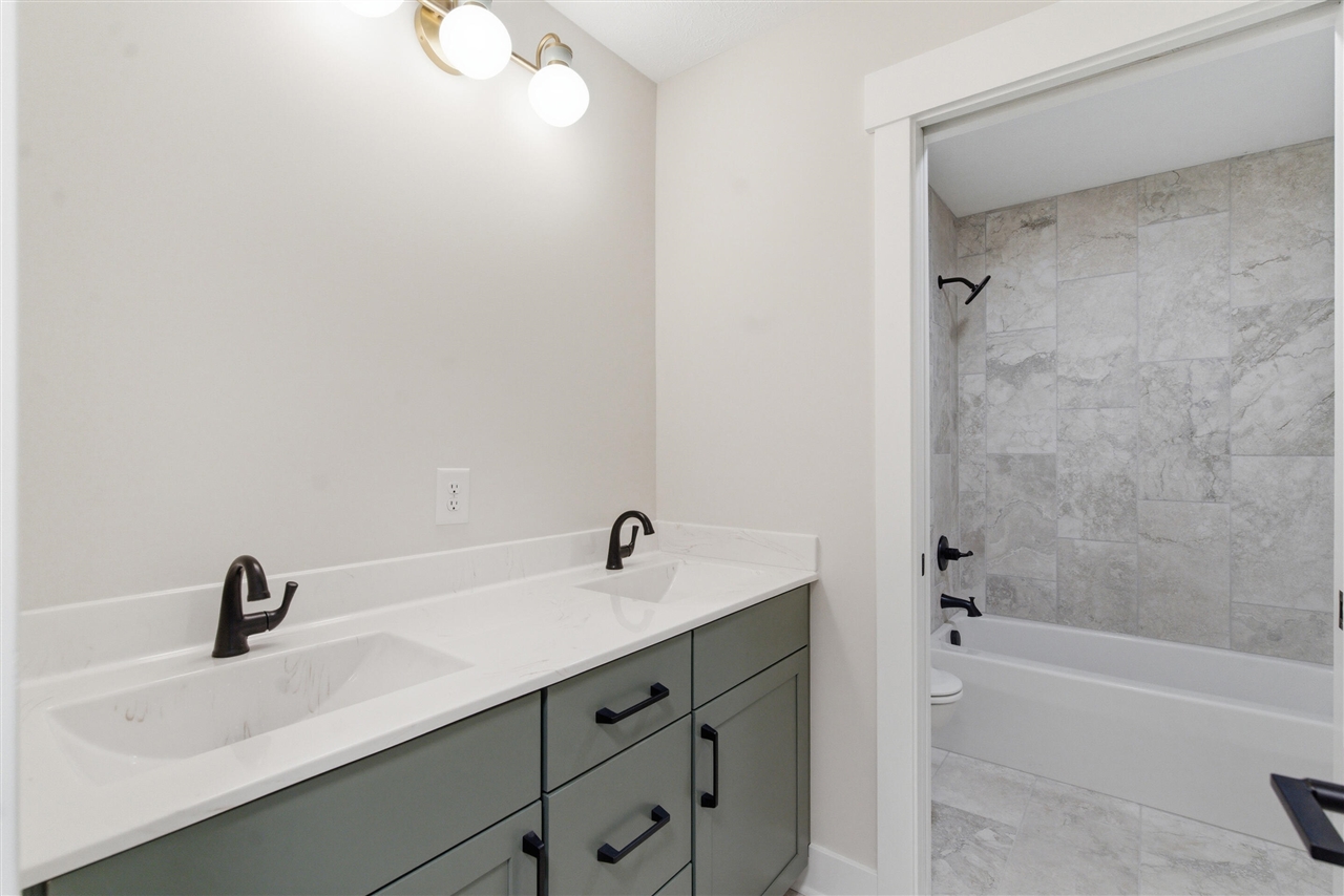 9933 Honey Creek Trail