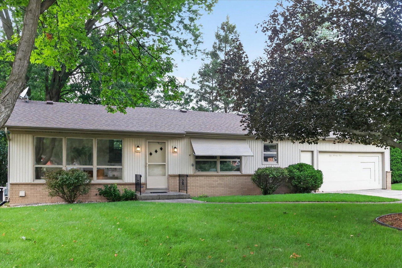 5073 Hillwood Court