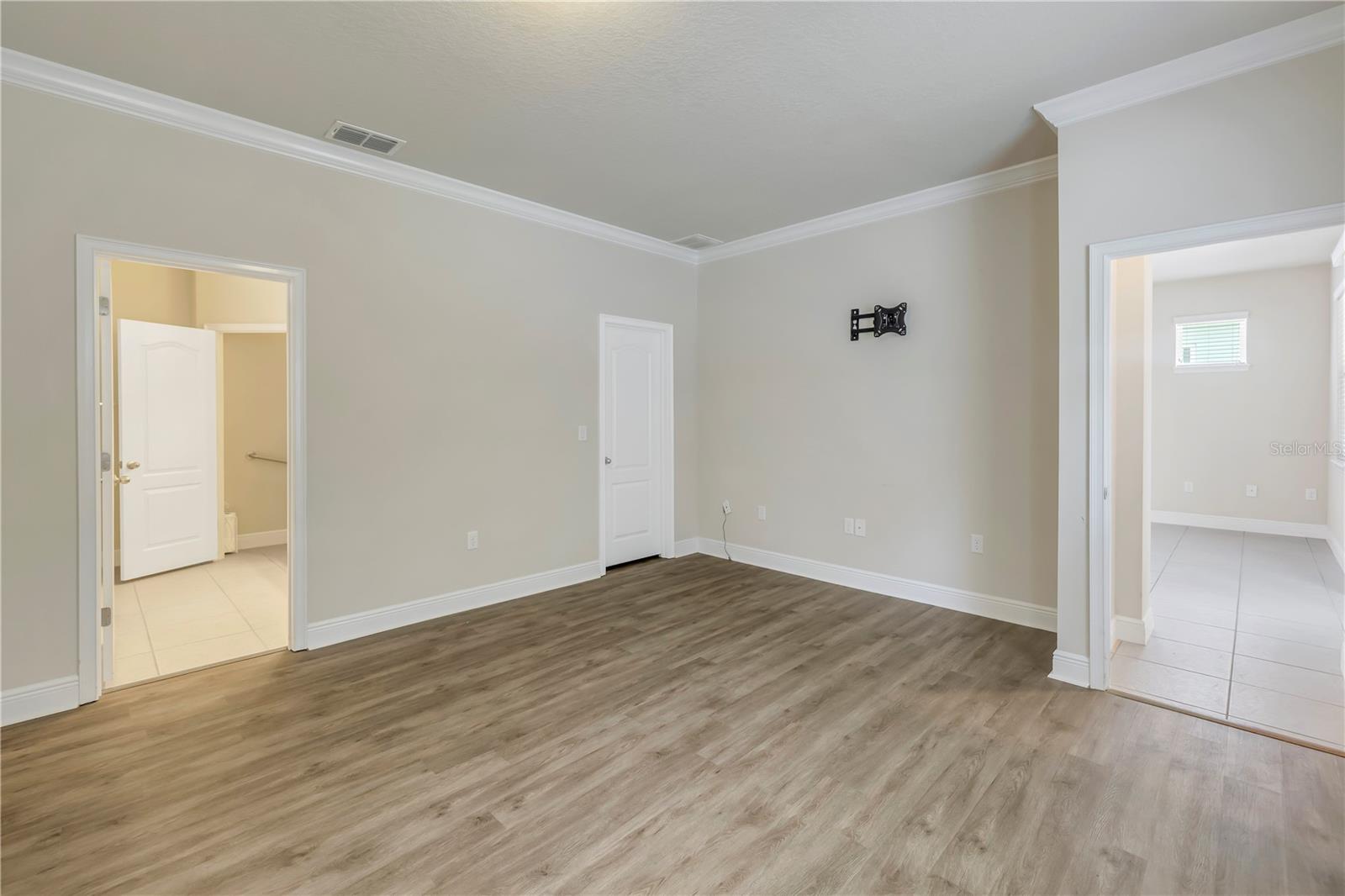 11405 QUIET FOREST DR