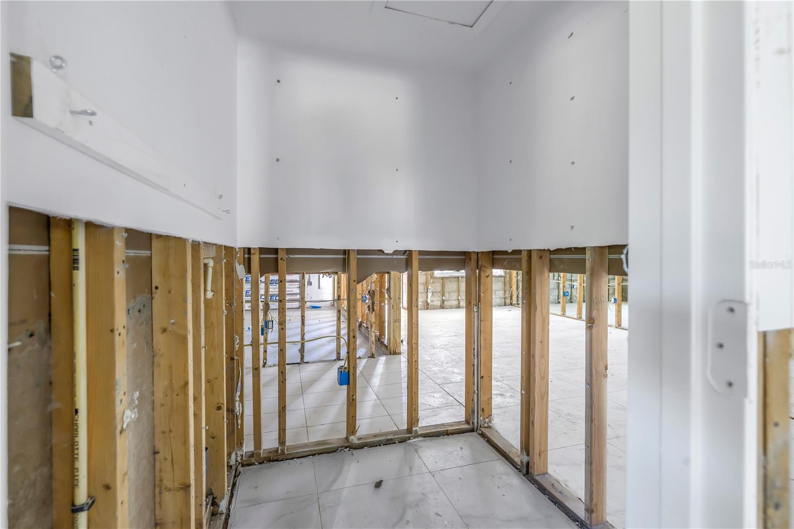 6400 BAYOU GRANDE BLVD