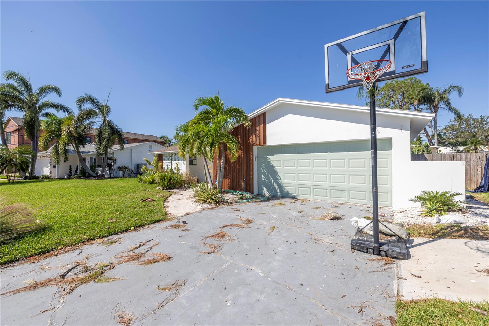 6400 BAYOU GRANDE BLVD