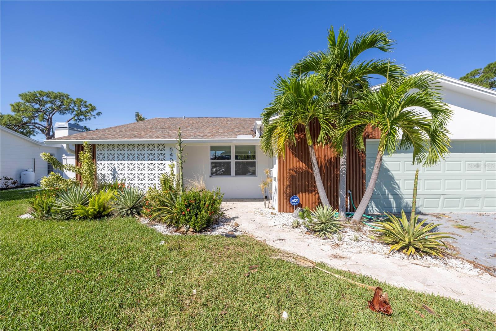 6400 BAYOU GRANDE BLVD