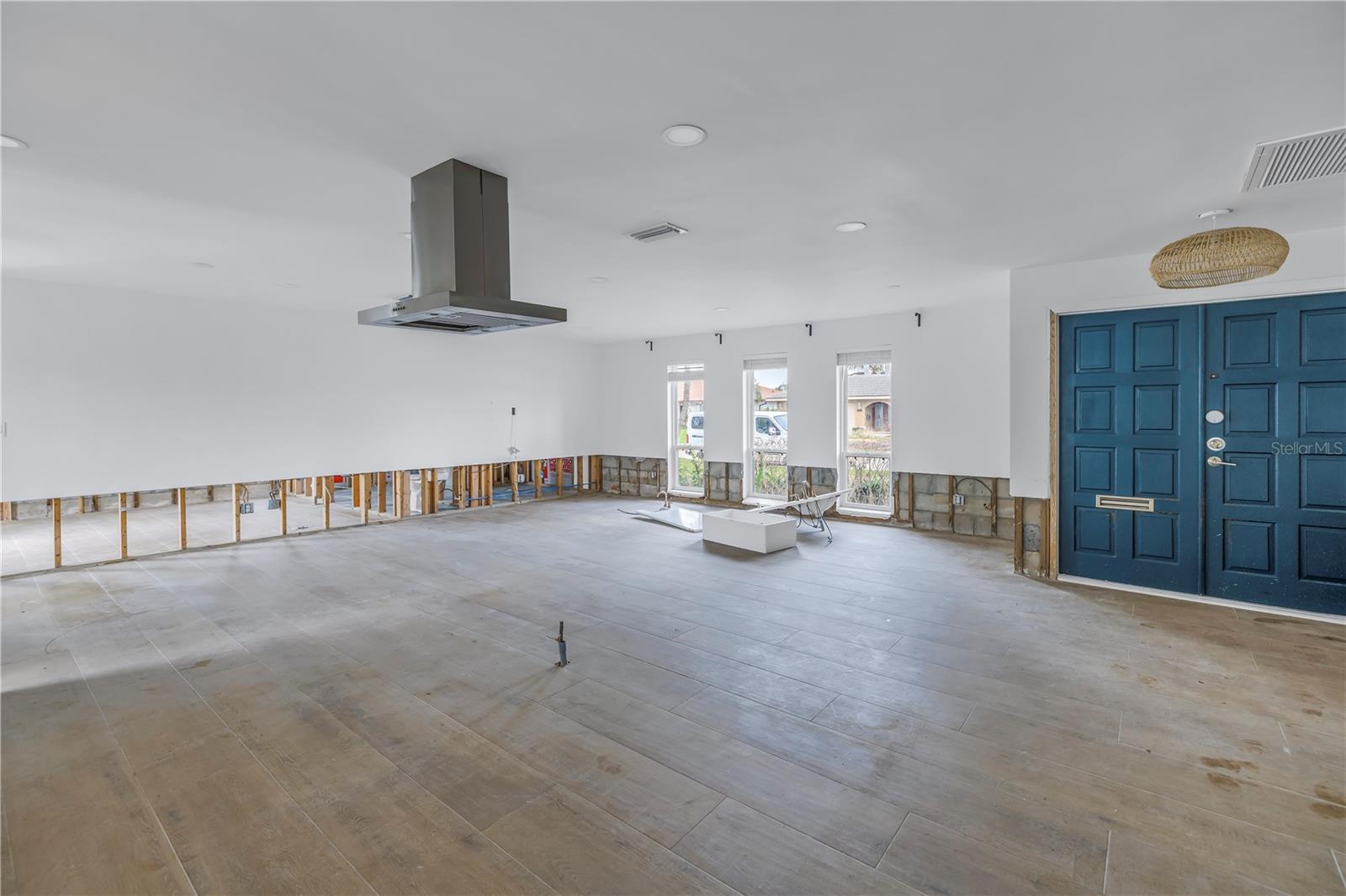 6345 TANGLEWOOD DR NE