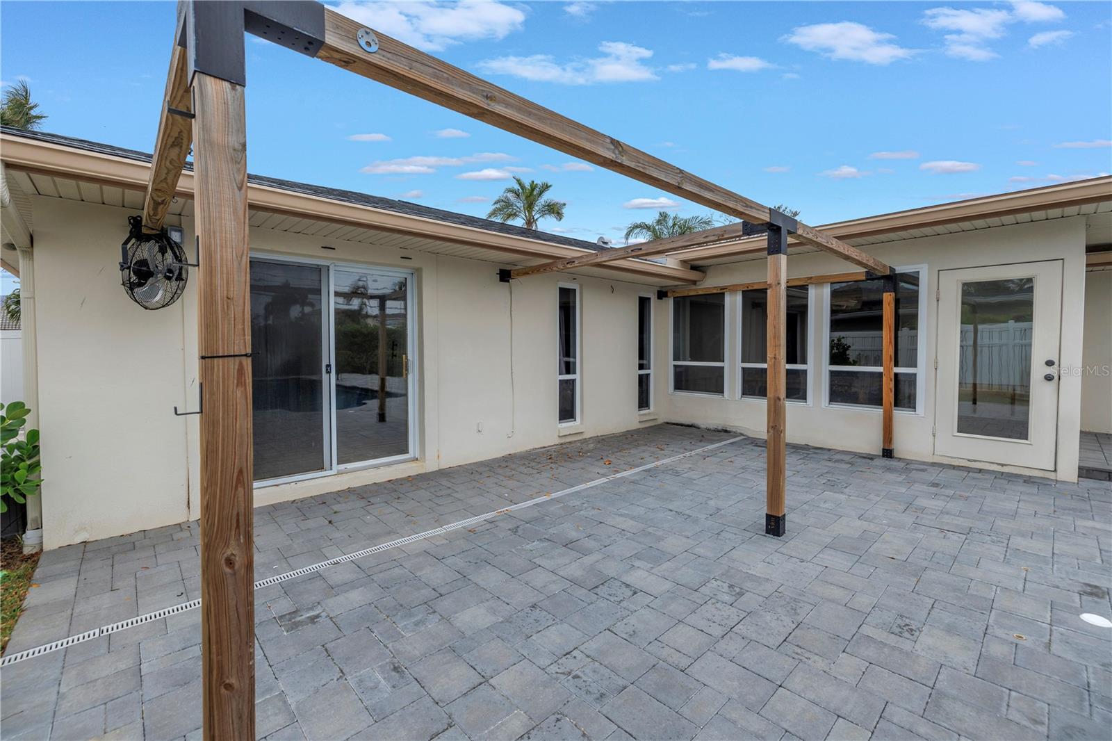 6345 TANGLEWOOD DR NE