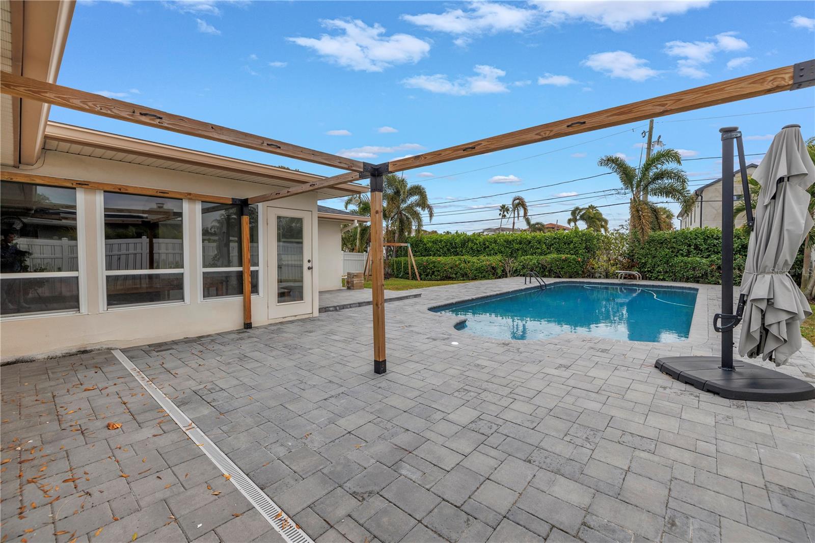 6345 TANGLEWOOD DR NE