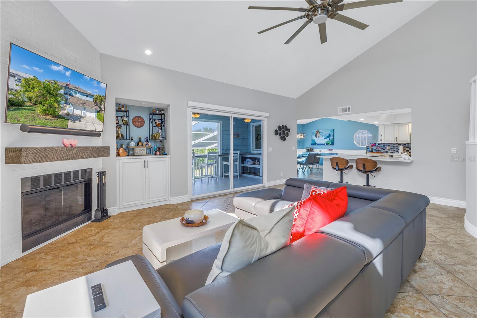 7284 PEBBLE BEACH LN