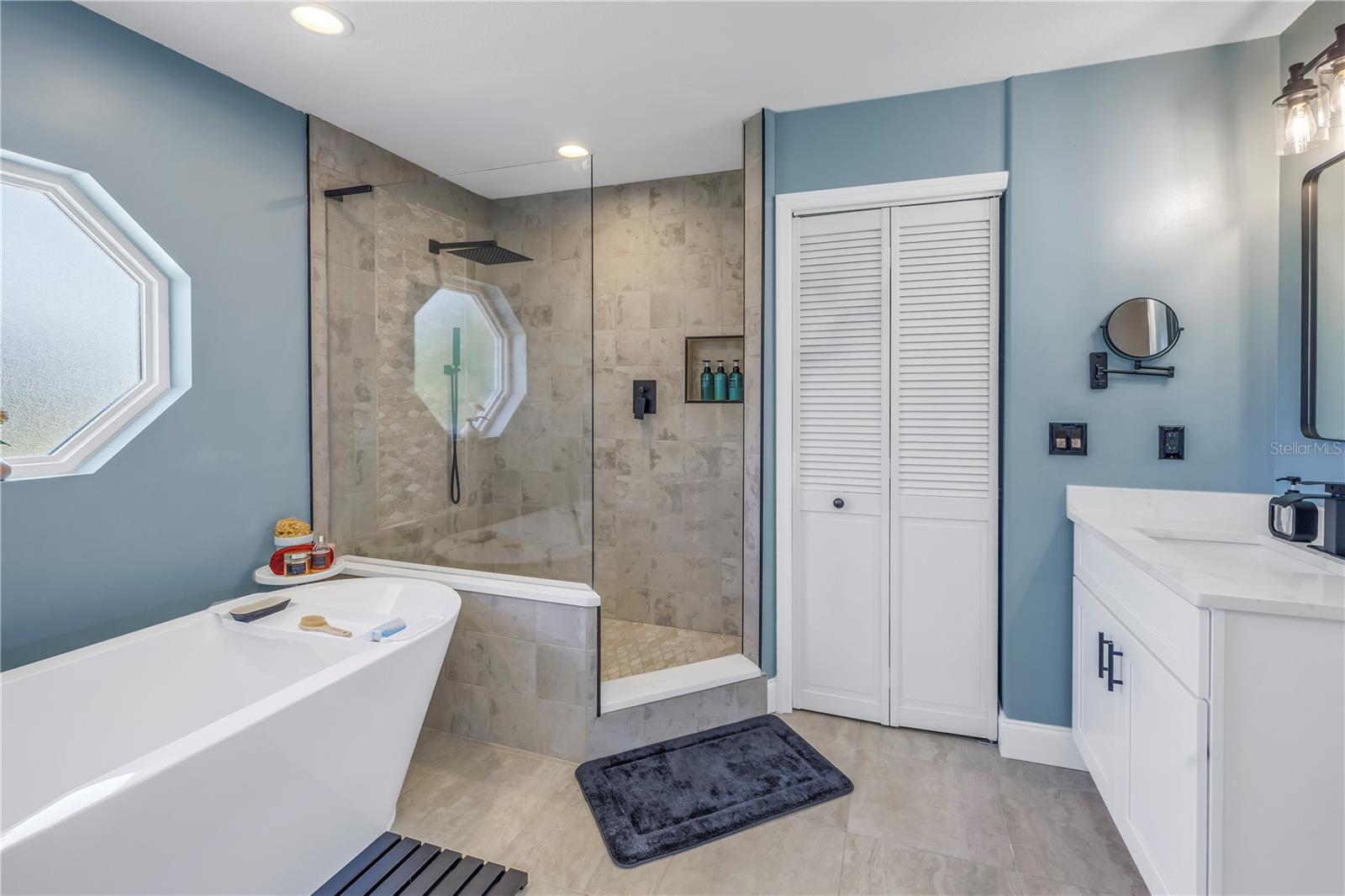 7284 PEBBLE BEACH LN