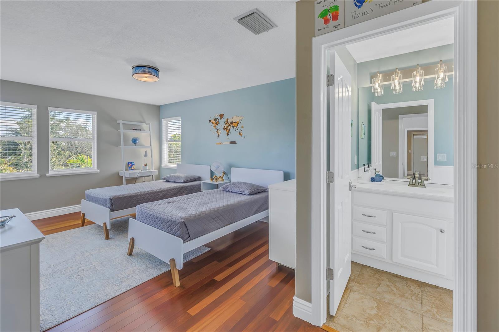 7284 PEBBLE BEACH LN