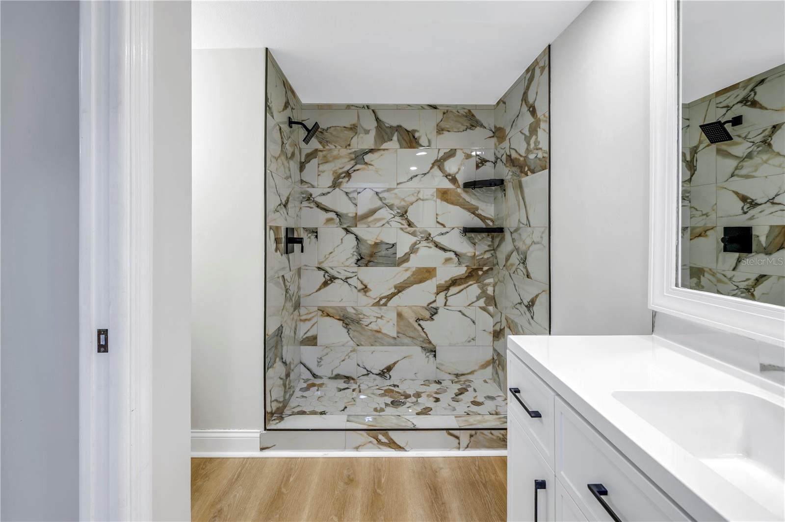 2267 HERON CIR