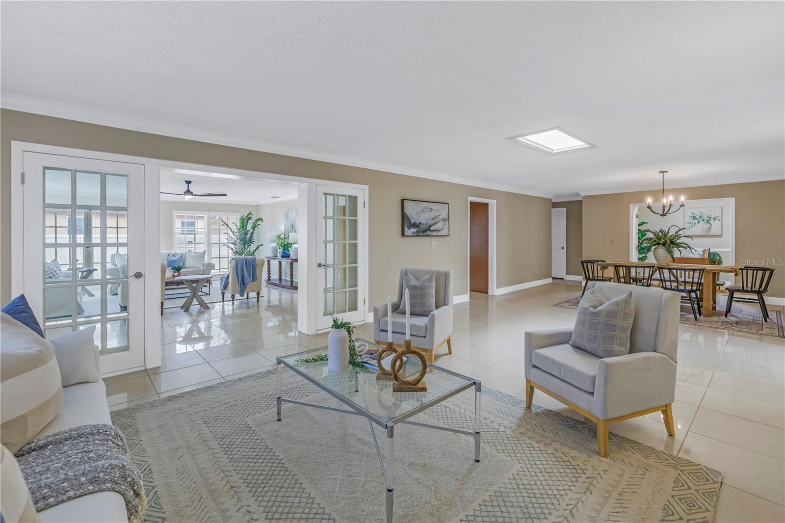 2267 HERON CIR