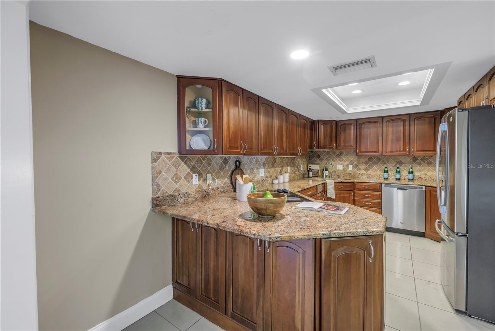 2267 HERON CIR