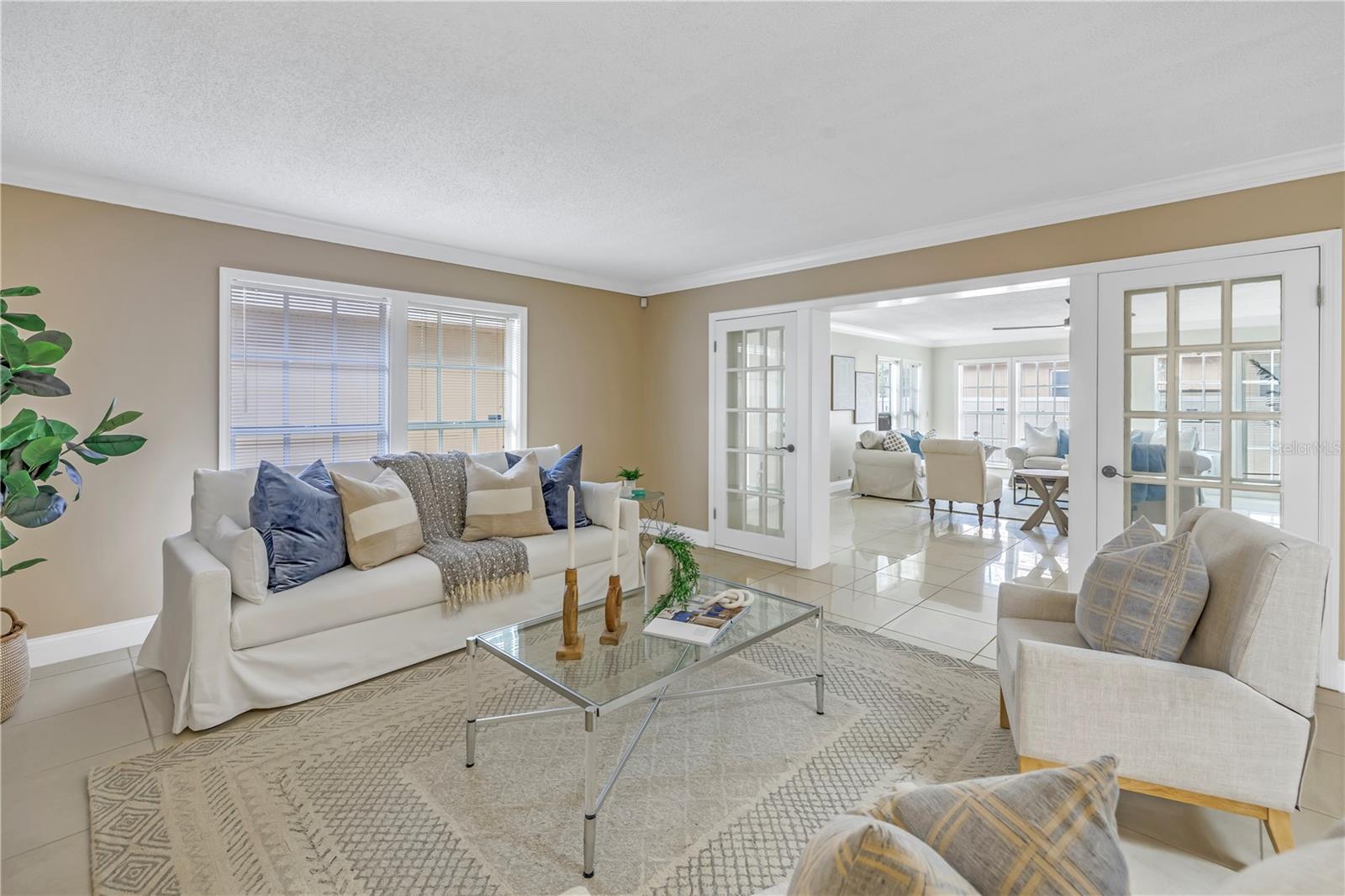 2267 HERON CIR