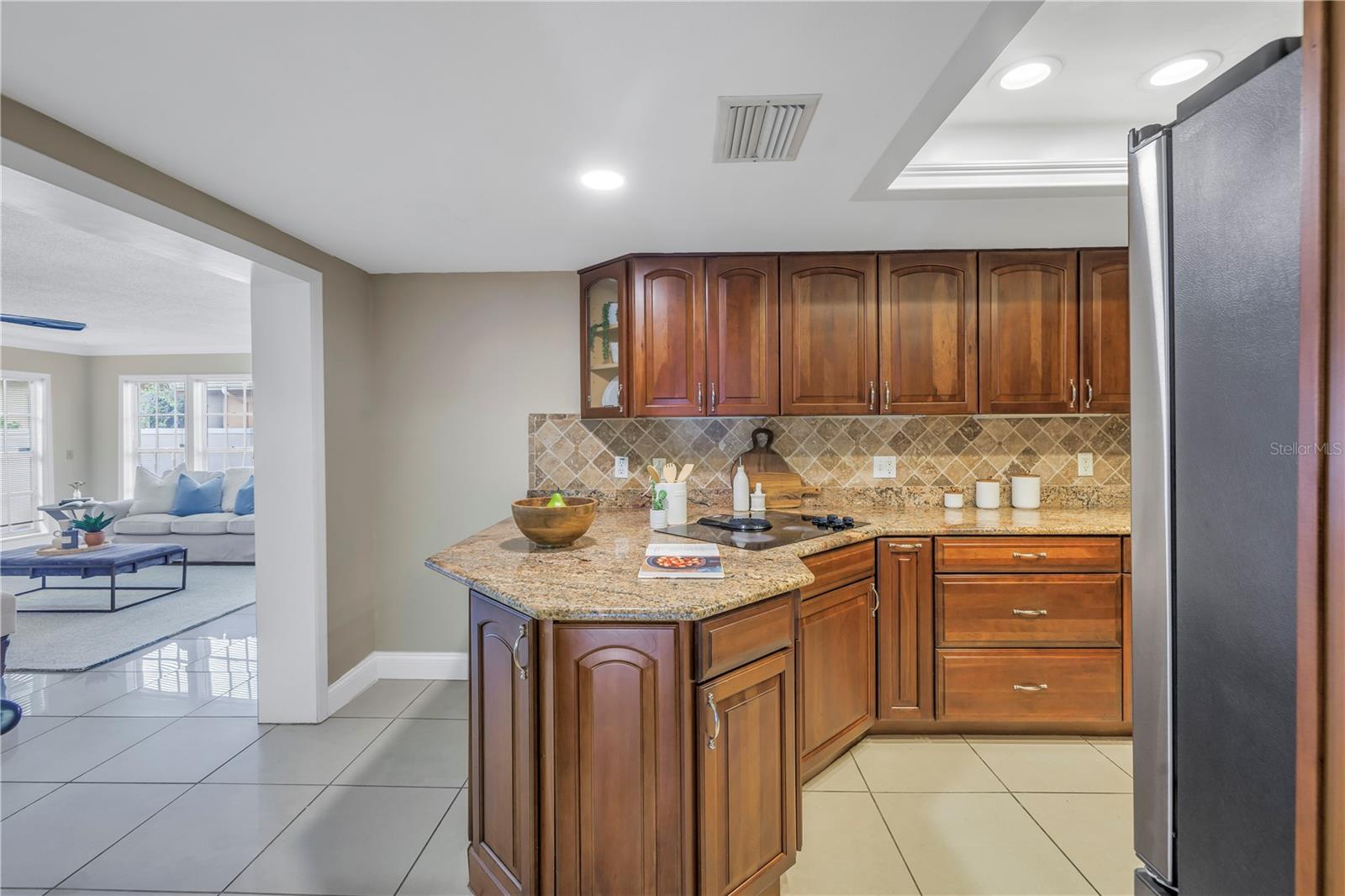 2267 HERON CIR