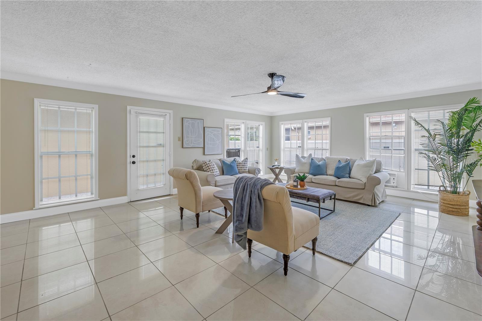 2267 HERON CIR
