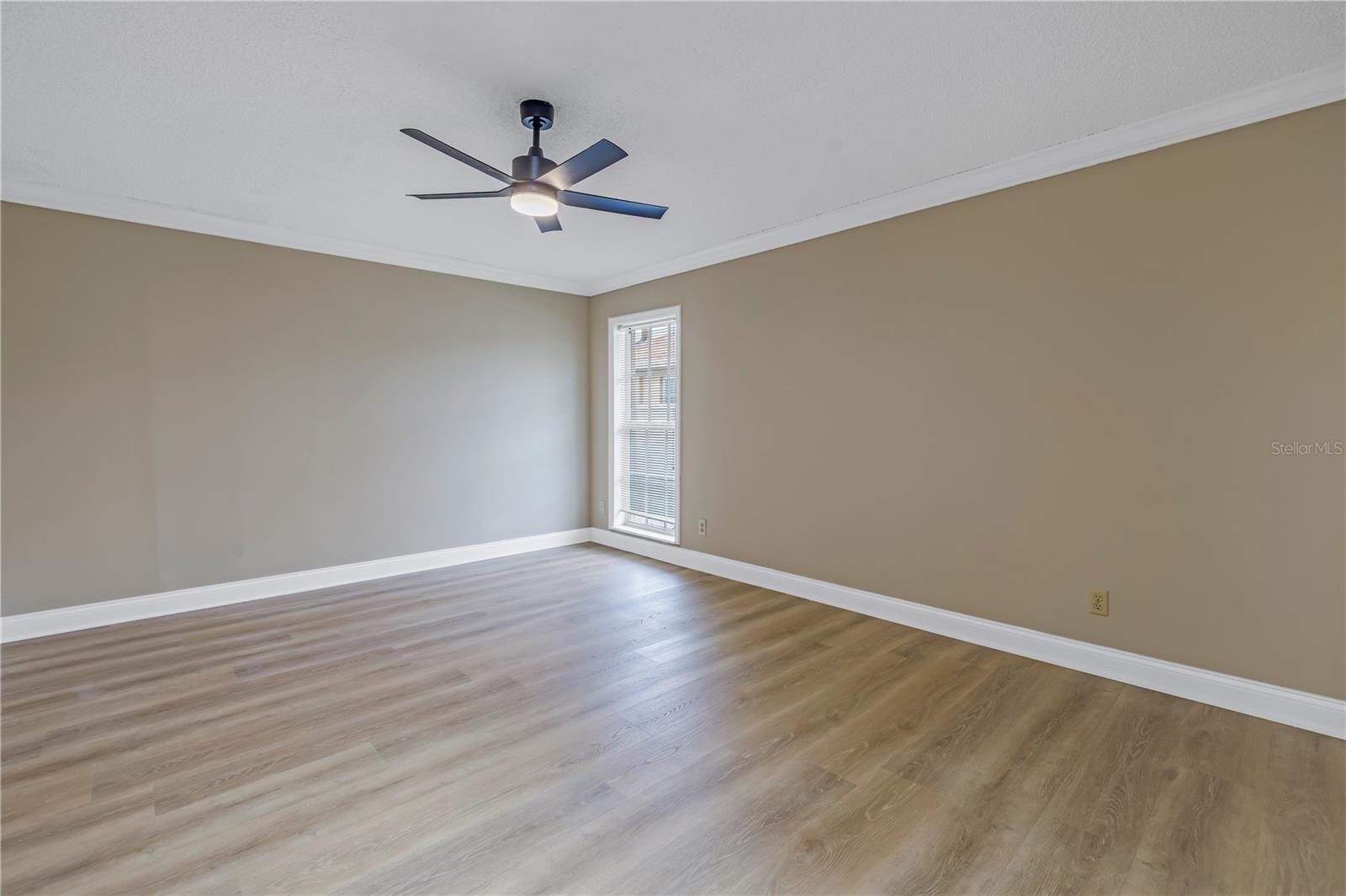 2267 HERON CIR