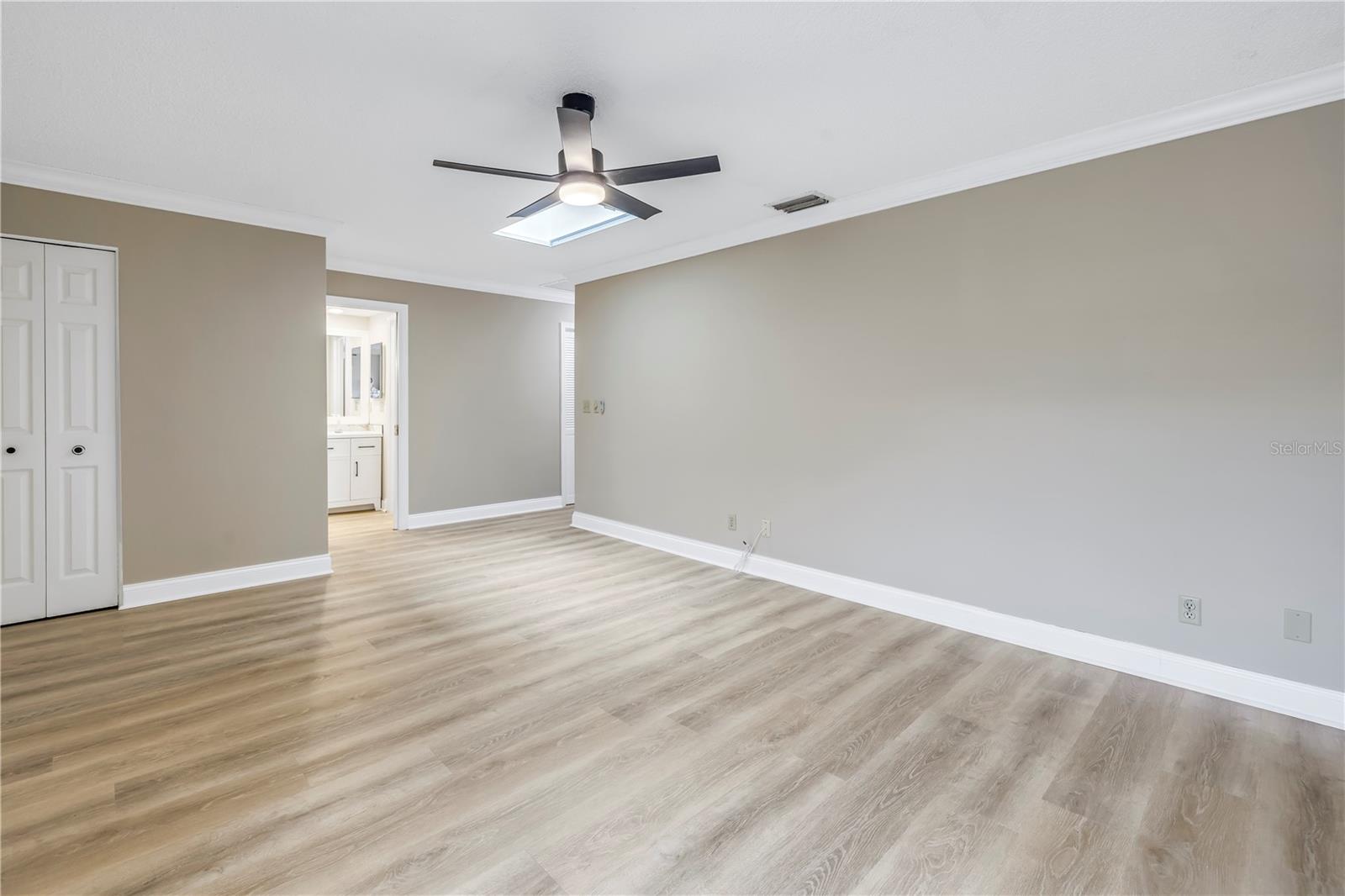 2267 HERON CIR