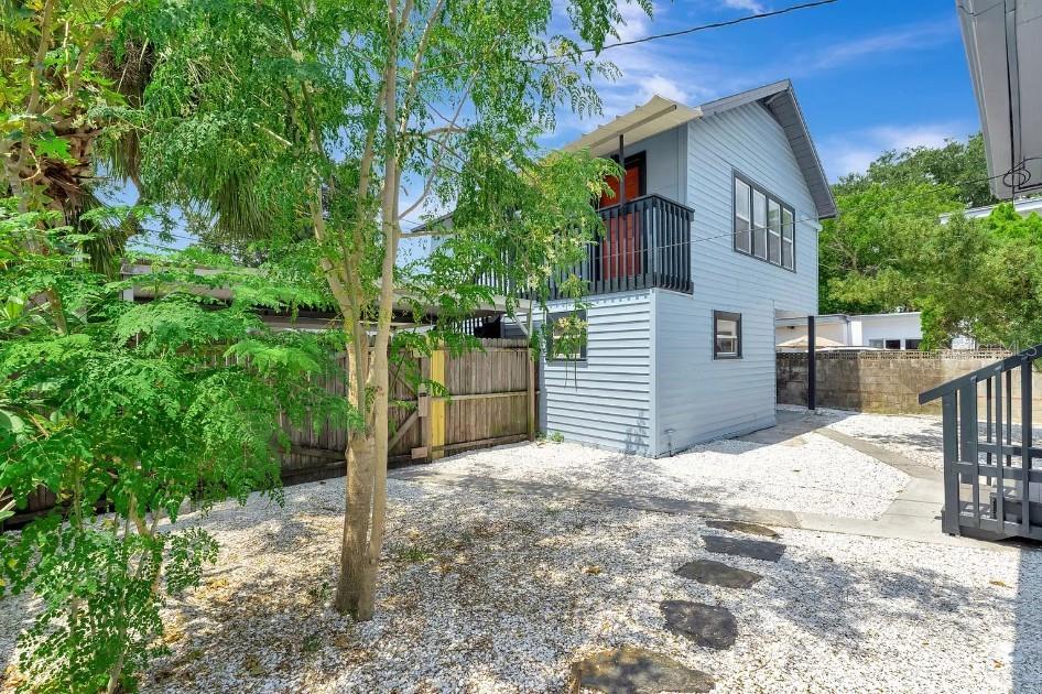 828 22ND AVE N #Apt. 1/2