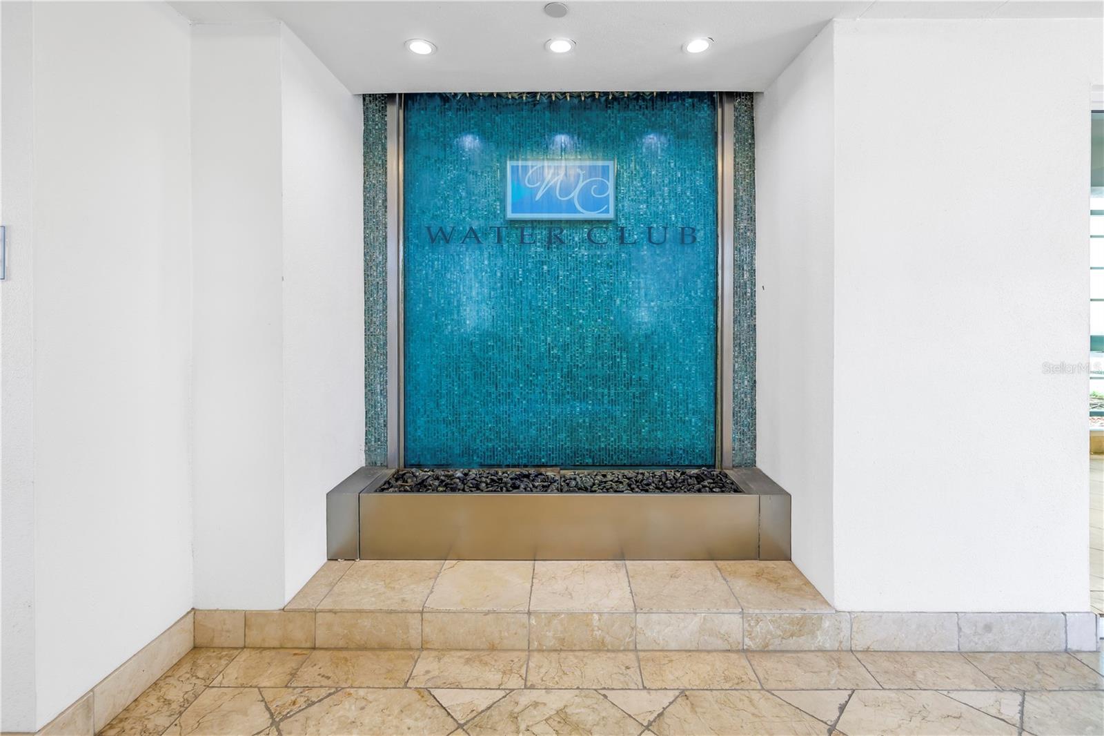 1325 SNELL ISLE BLVD NE #611