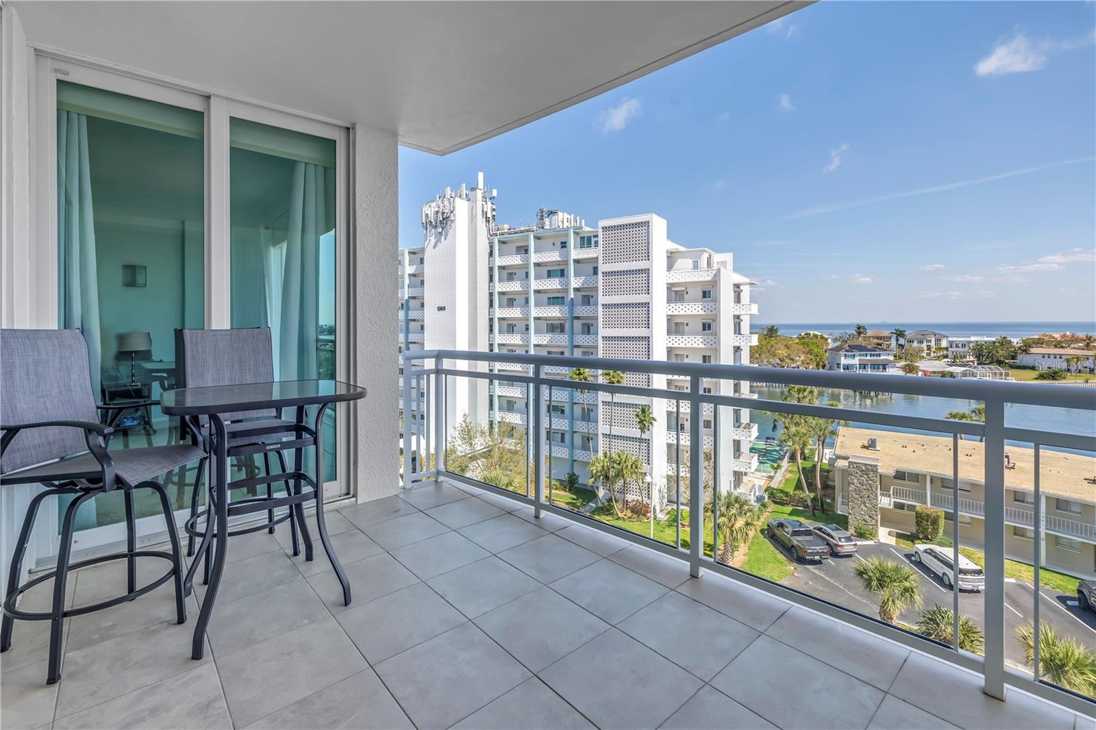 1325 SNELL ISLE BLVD NE #611