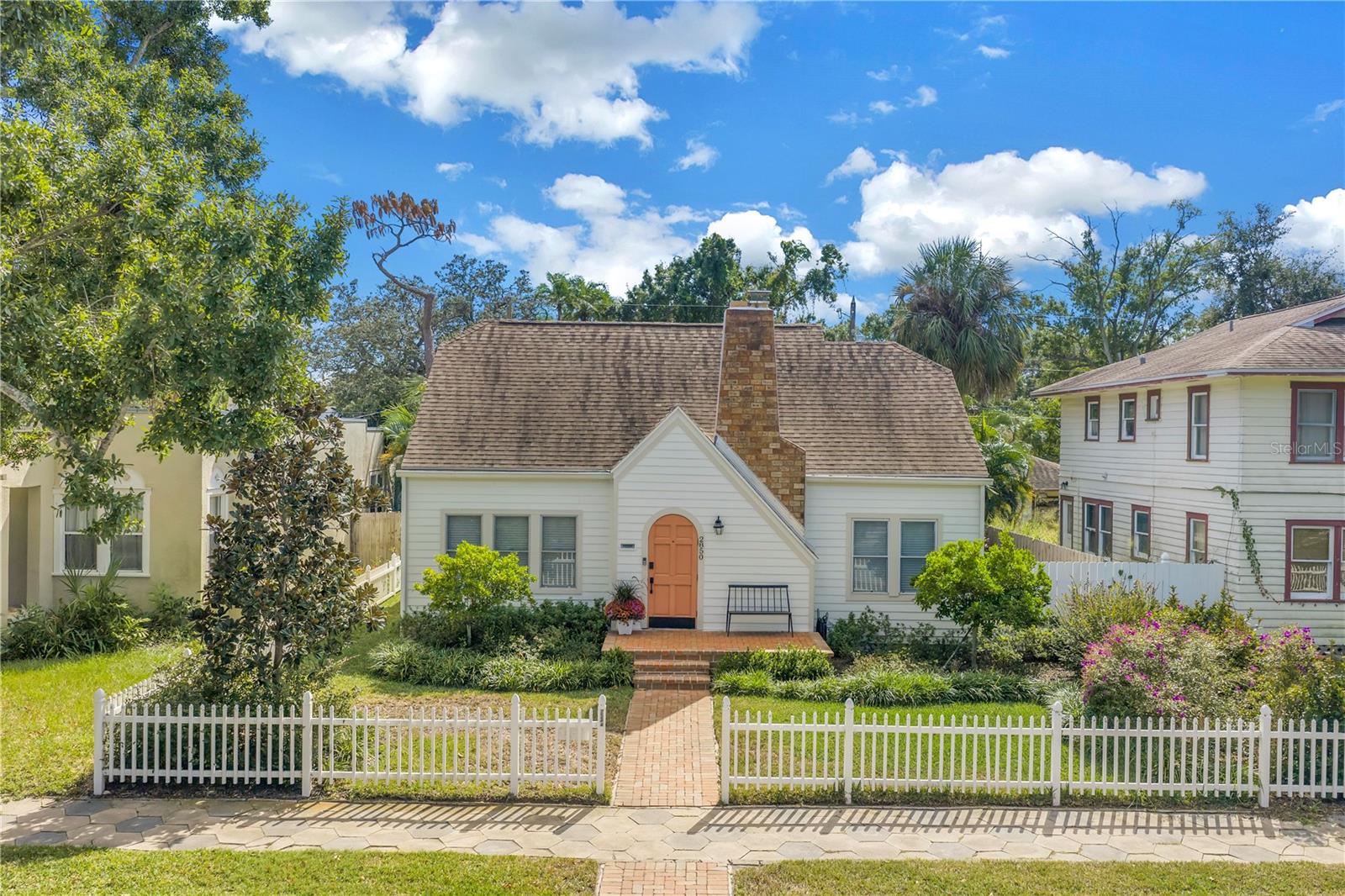 2850 DARTMOUTH AVE N