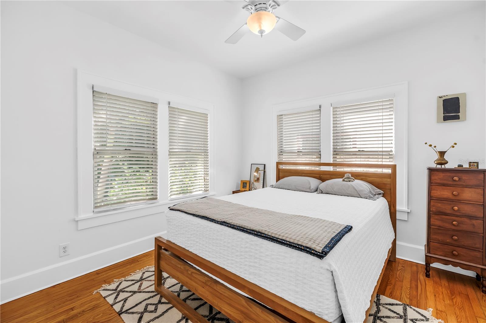 2850 DARTMOUTH AVE N