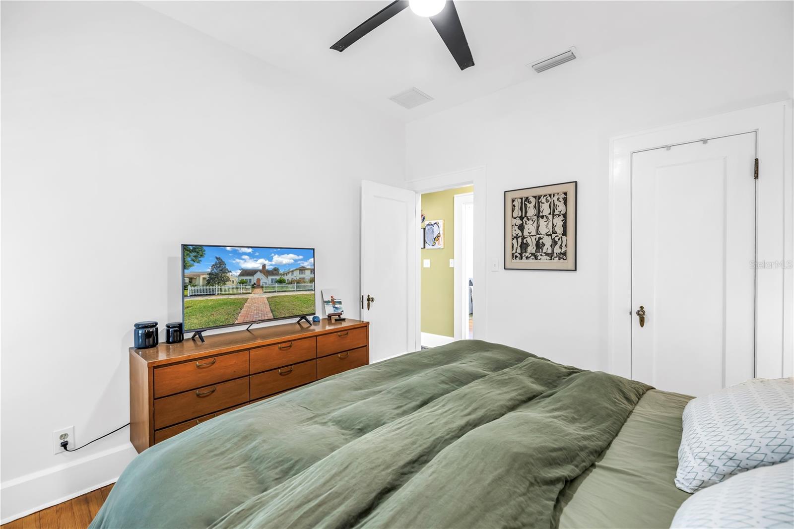 2850 DARTMOUTH AVE N