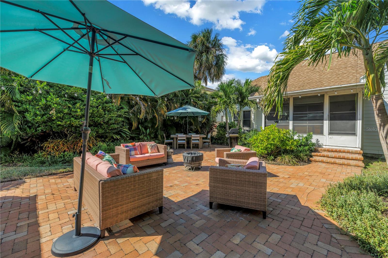 2850 DARTMOUTH AVE N