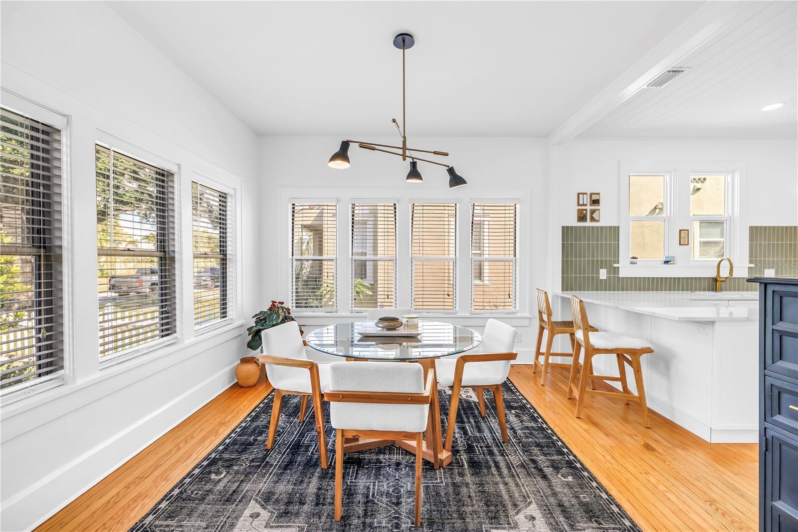 2850 DARTMOUTH AVE N