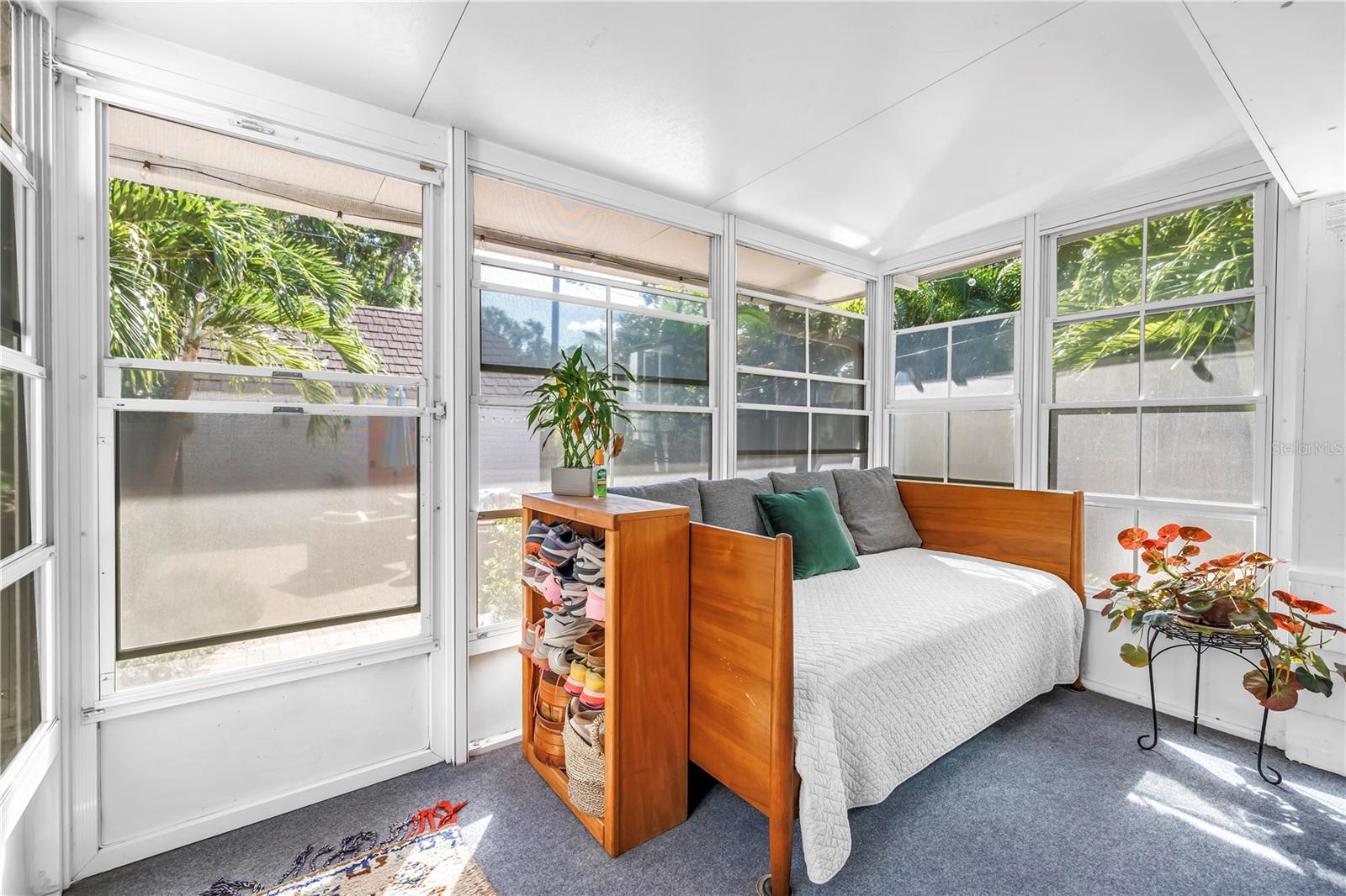 2850 DARTMOUTH AVE N