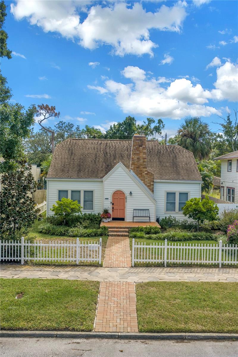 2850 DARTMOUTH AVE N