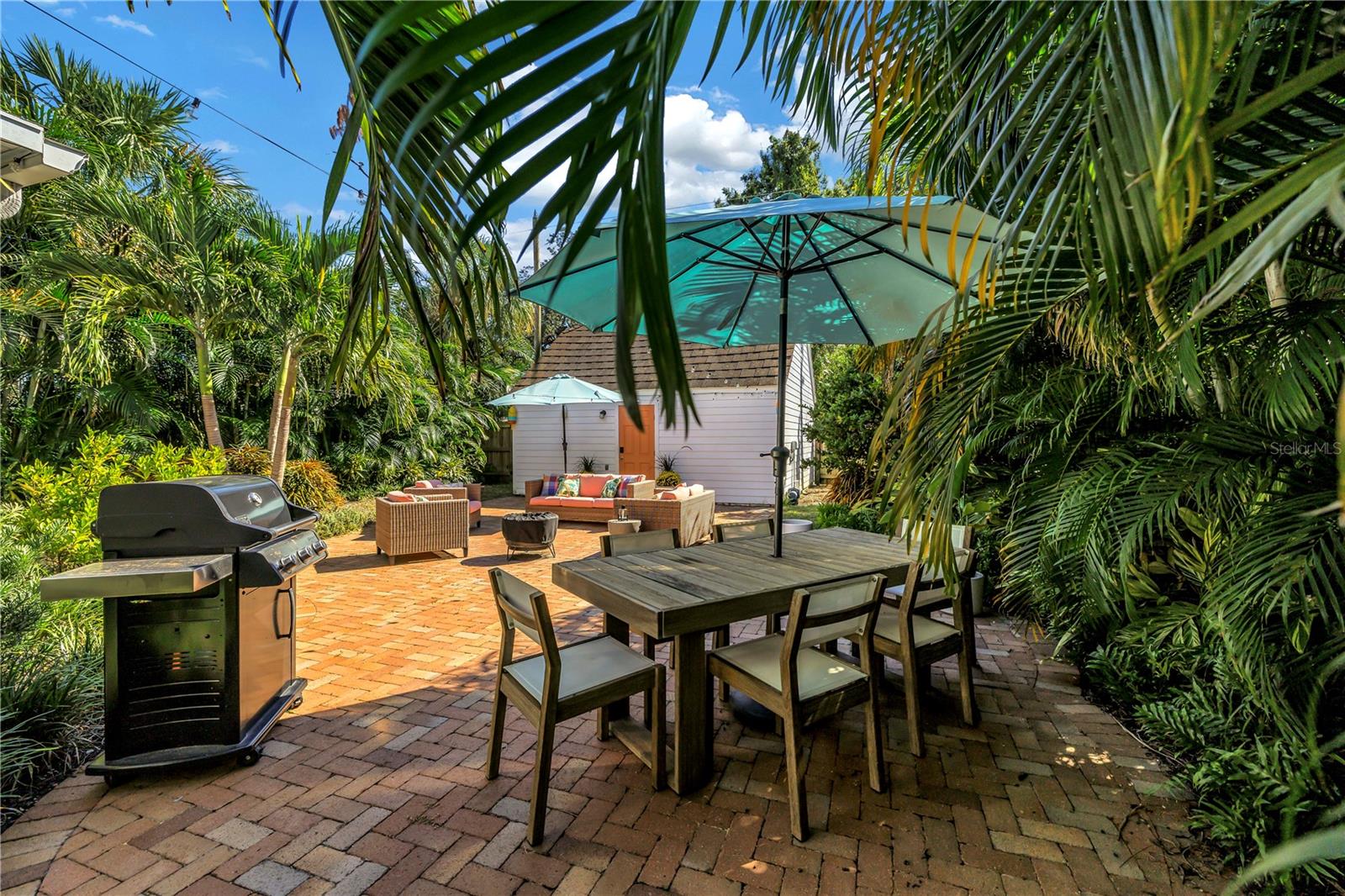 2850 DARTMOUTH AVE N