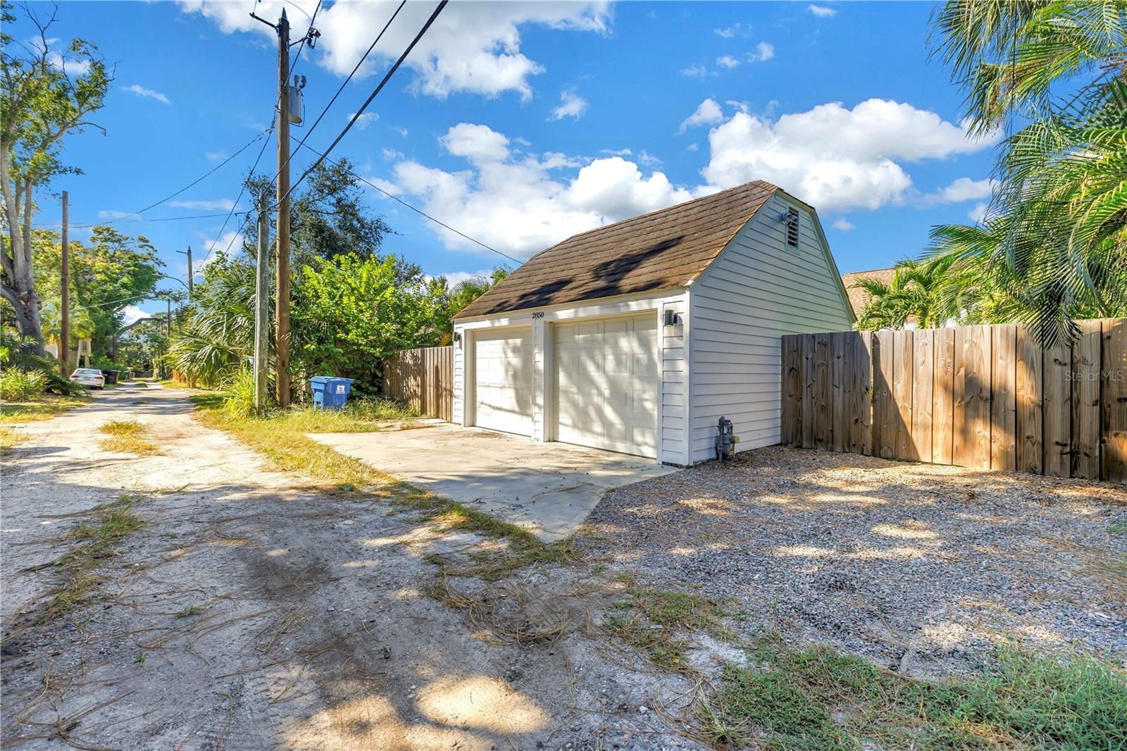 2850 DARTMOUTH AVE N