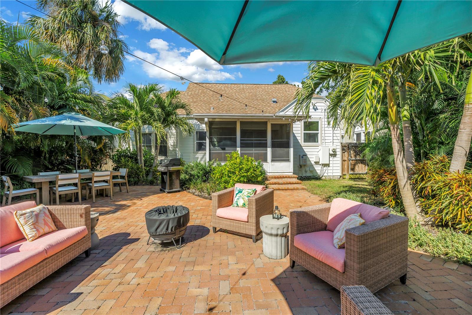 2850 DARTMOUTH AVE N