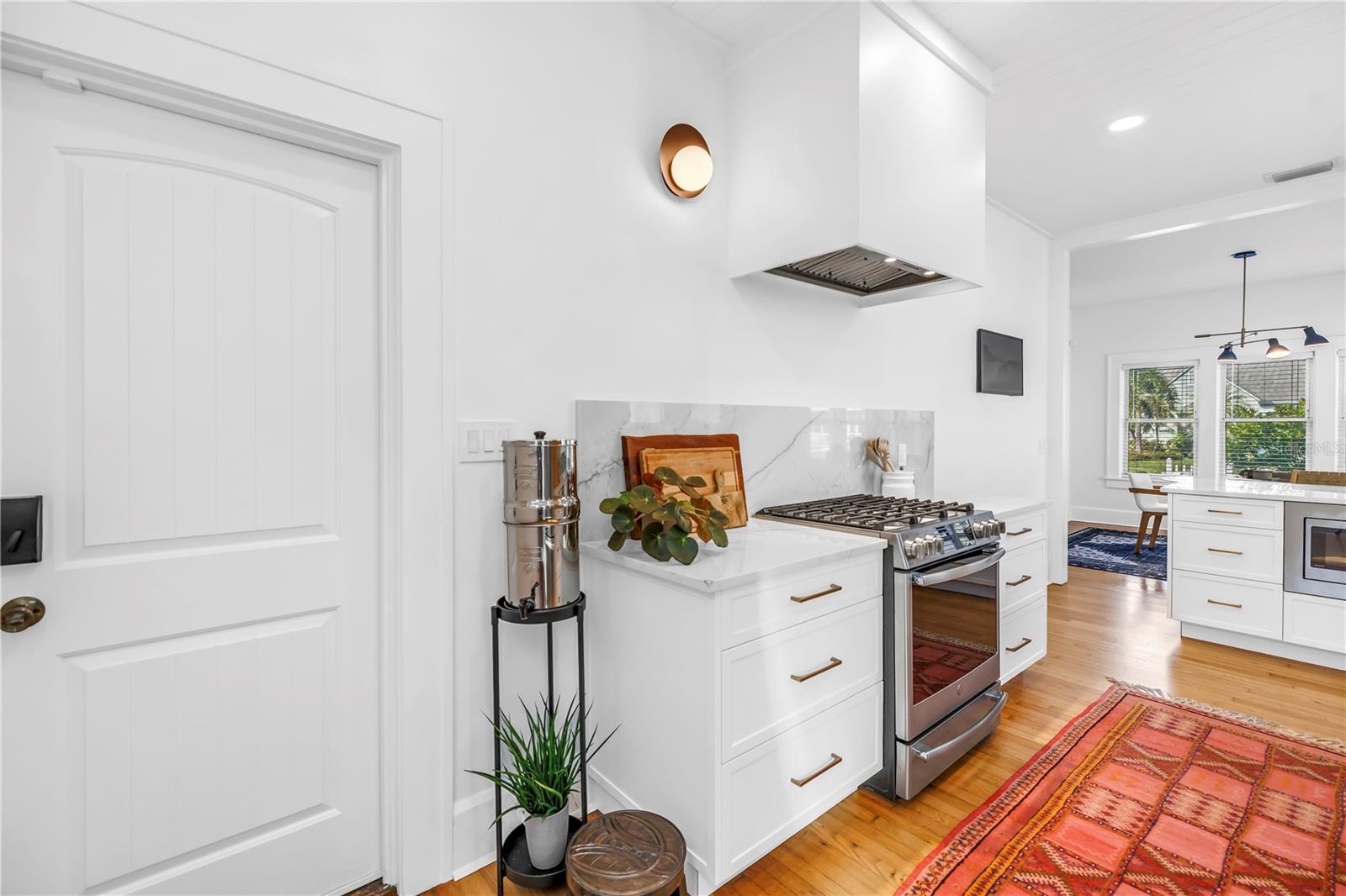 2850 DARTMOUTH AVE N