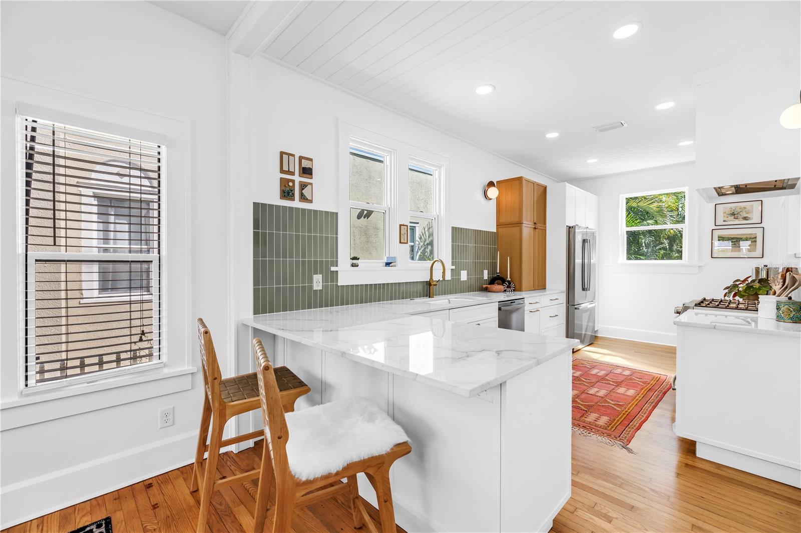 2850 DARTMOUTH AVE N