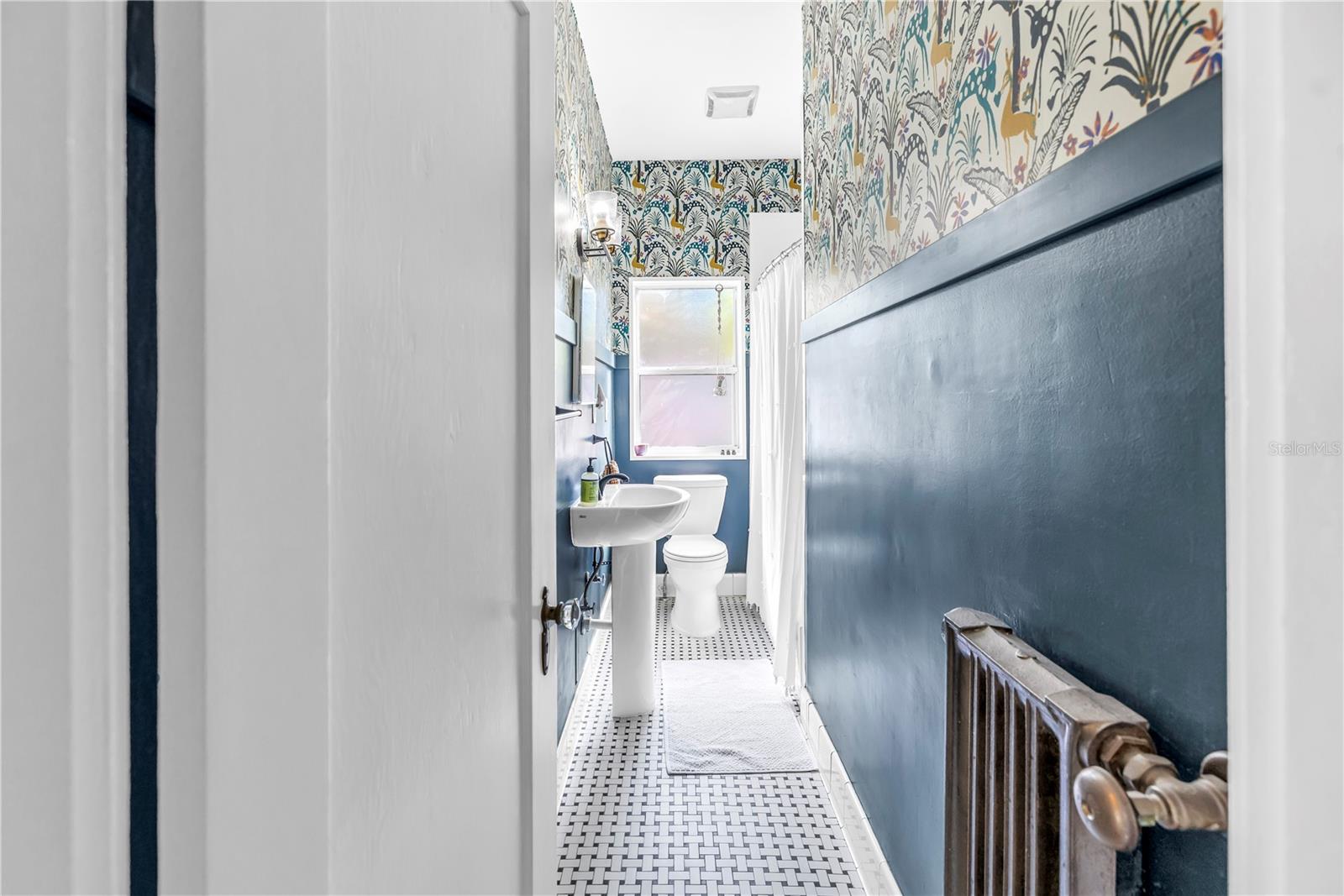 2850 DARTMOUTH AVE N