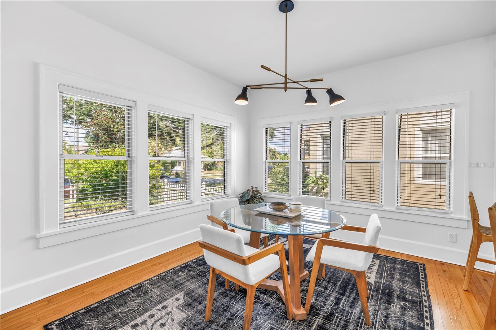 2850 DARTMOUTH AVE N