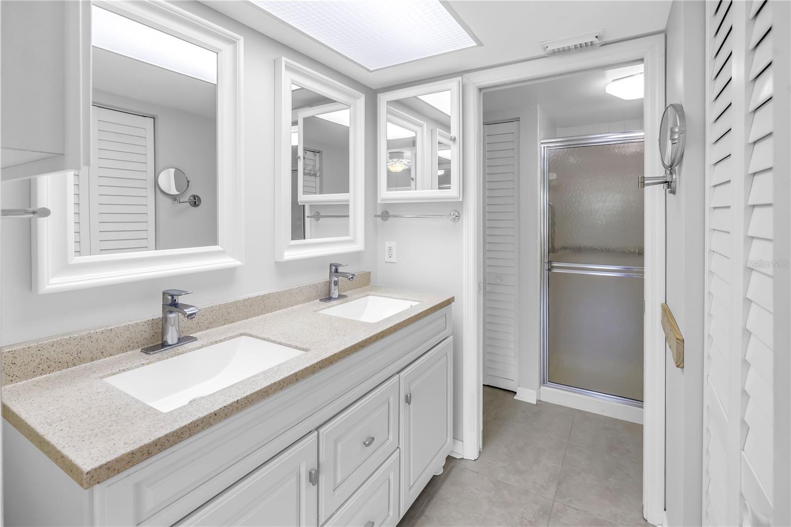 1320 PASADENA AVE S #203