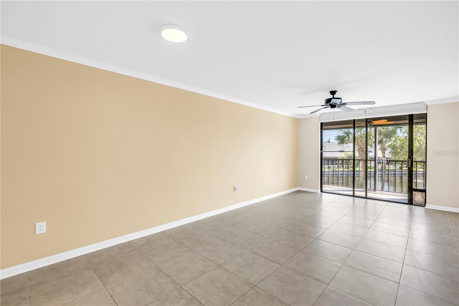 1320 PASADENA AVE S #203