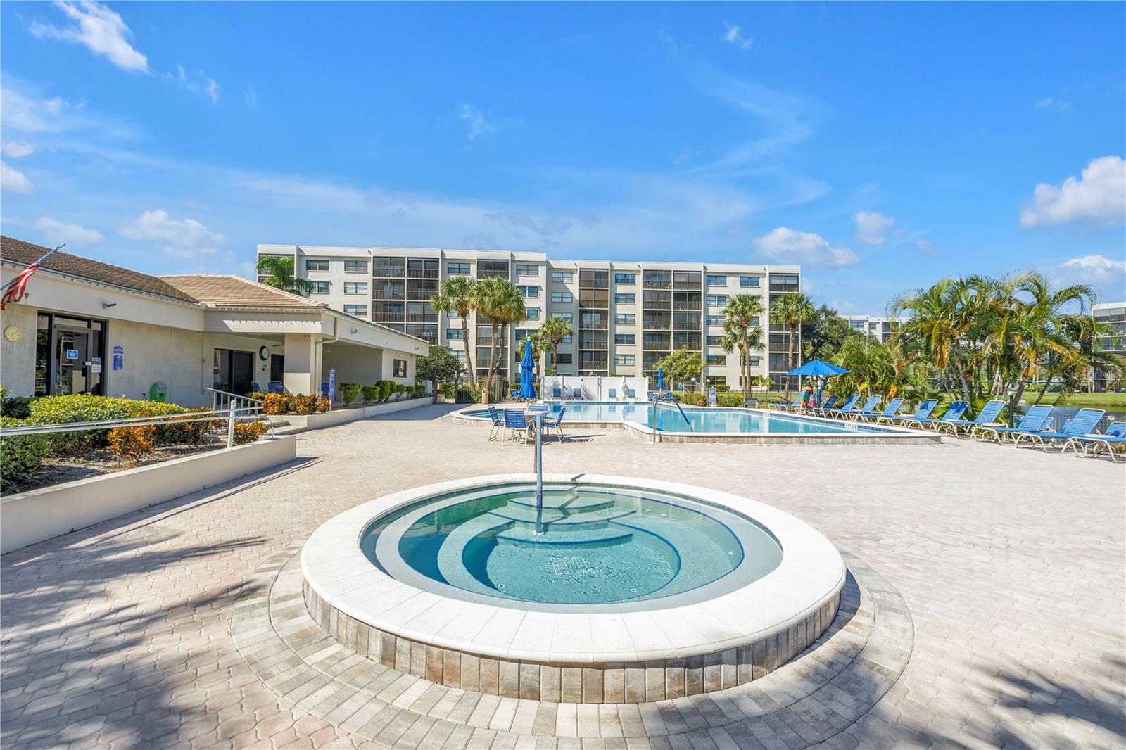 1320 PASADENA AVE S #203