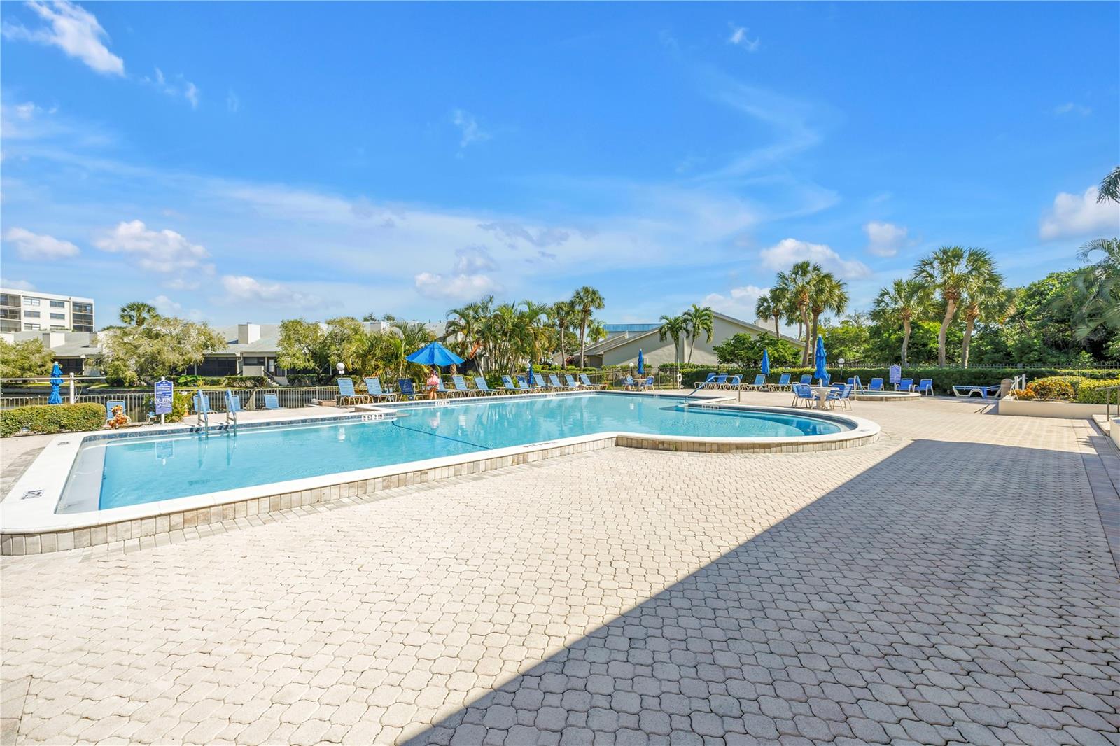 1320 PASADENA AVE S #203