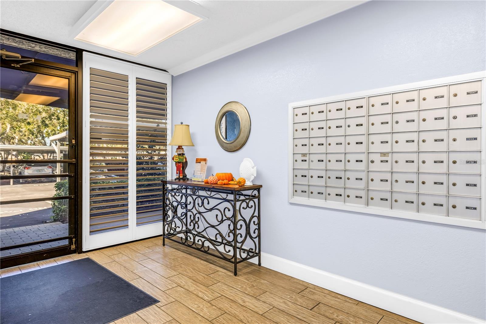 1320 PASADENA AVE S #203