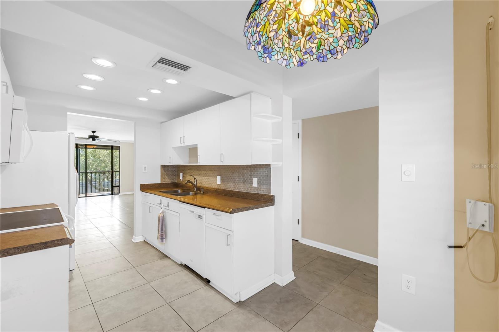 1320 PASADENA AVE S #203