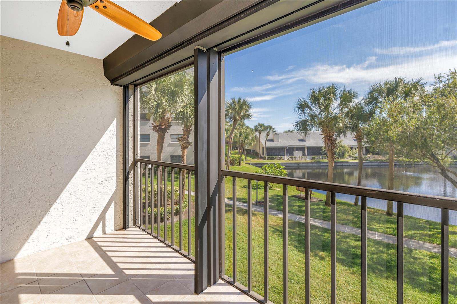 1320 PASADENA AVE S #203