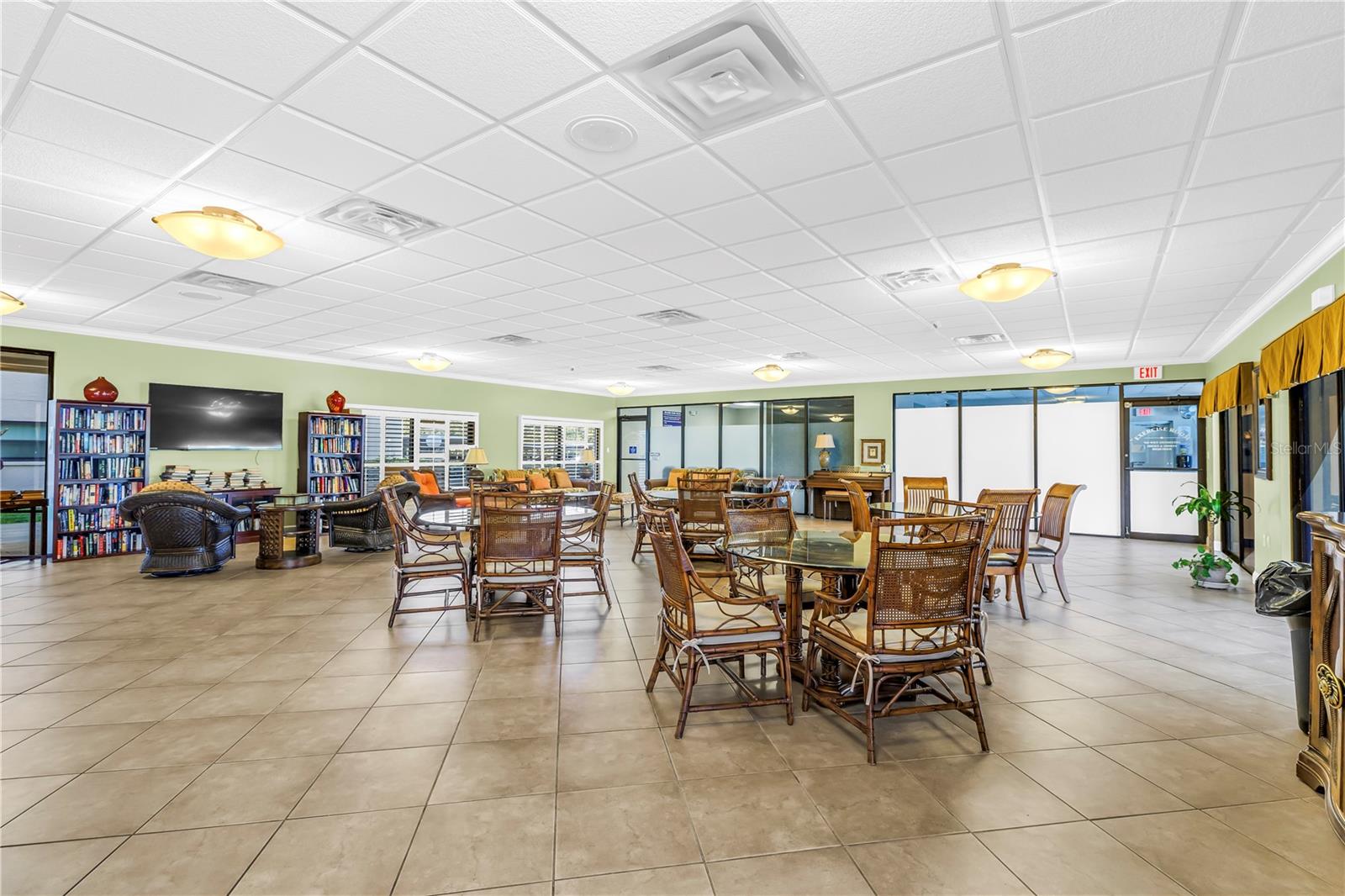 1320 PASADENA AVE S #203