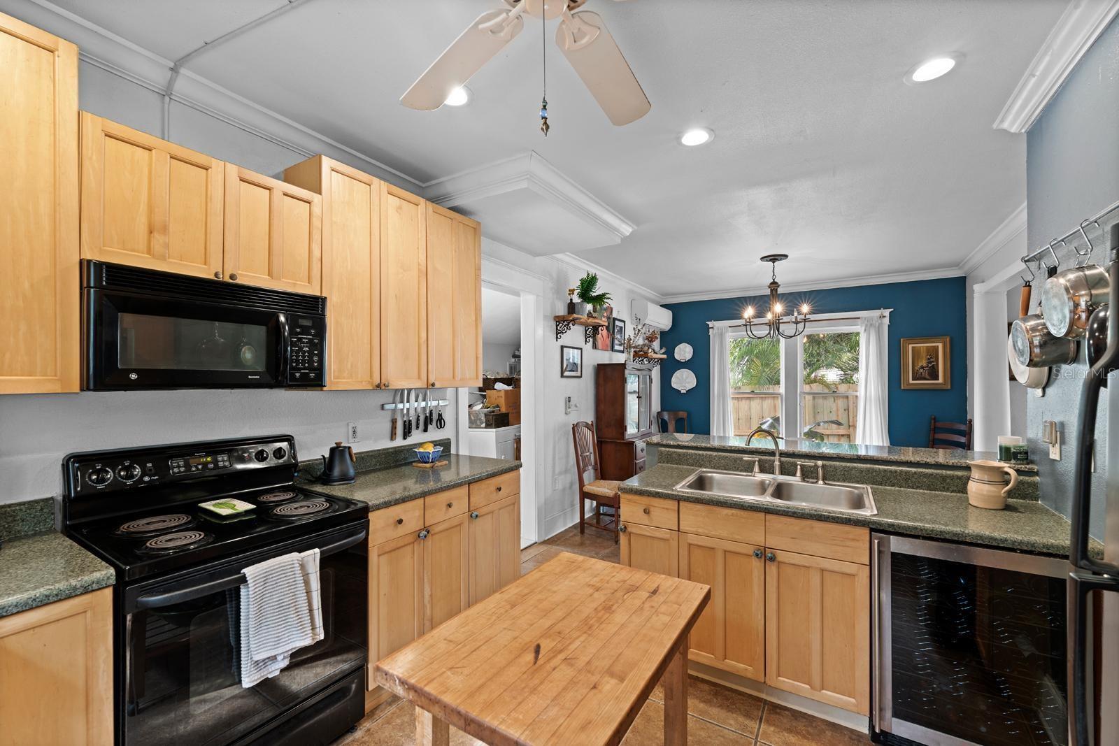 1038 CRESCENT LAKE DR N