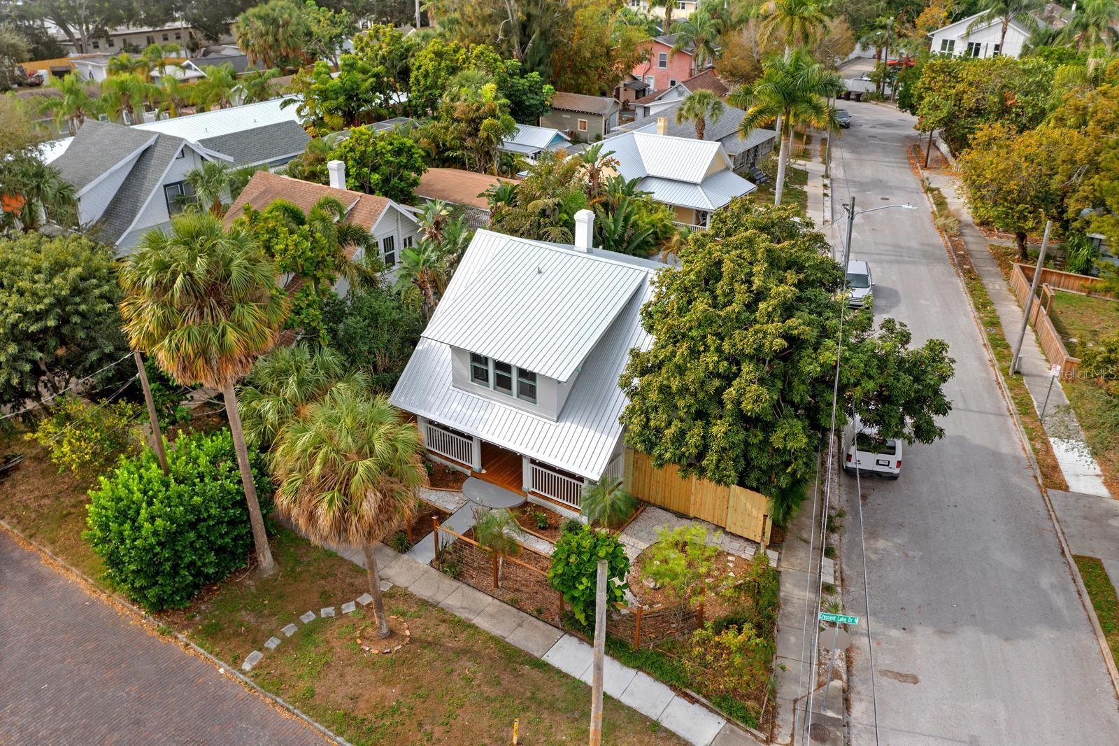 1038 CRESCENT LAKE DR N