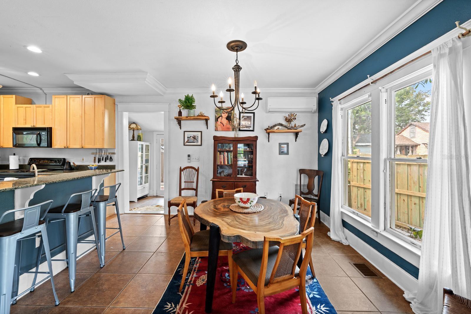 1038 CRESCENT LAKE DR N